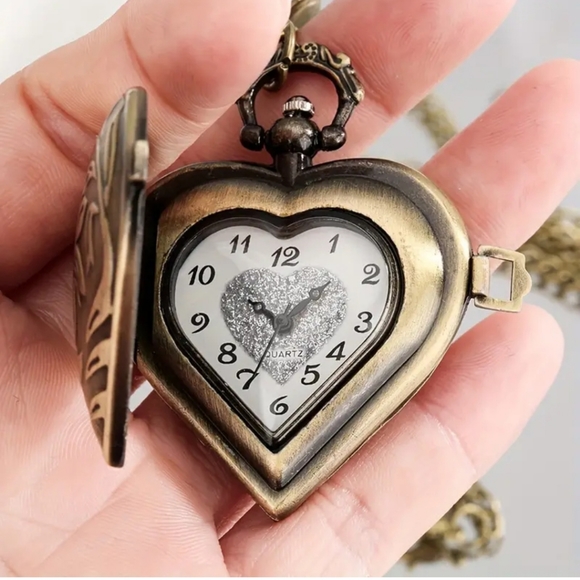 New sisters heart pocket watch battery included